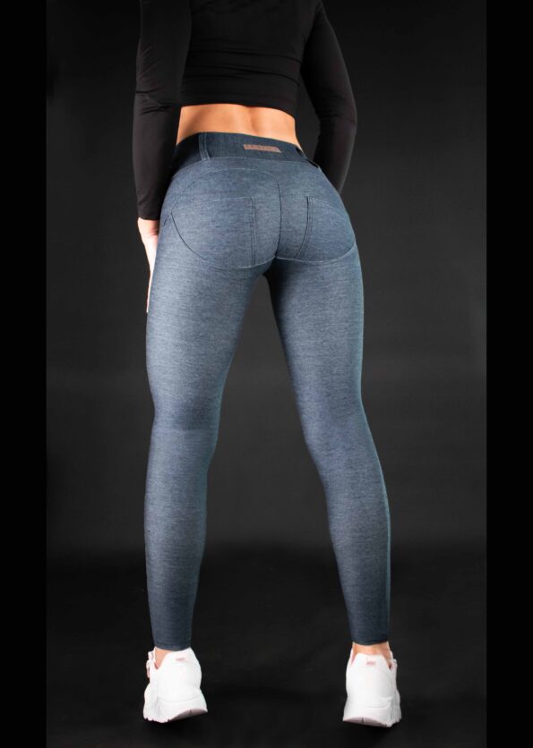 DARK JEANS
